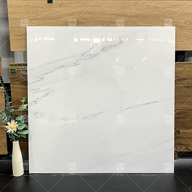 600x600mm البلاط الزجاجي الملمع الملمع العالي للطابق البلاط البورسليني الرخام الأبيض القياسي