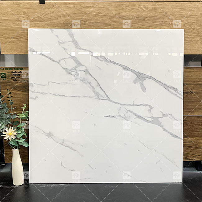 600x600mm البلاط الزجاجي الملمع الملمع العالي للطابق البلاط البورسليني الرخام الأبيض القياسي