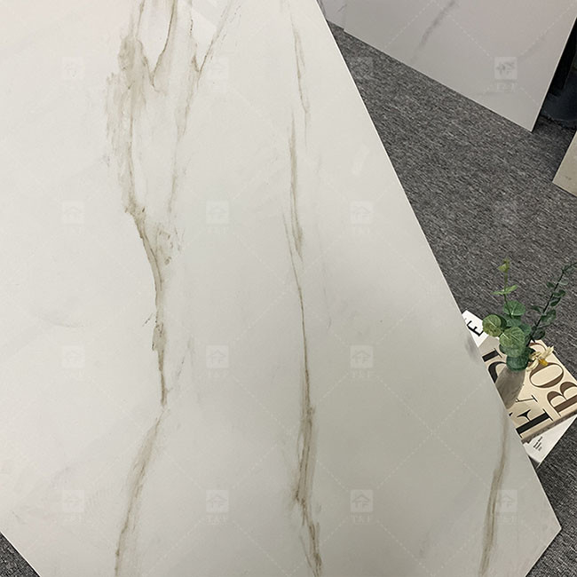 600x1200mm Carrara البيضاء الملمعة الملمعة عالية البلاط الزجاجي لأرضية البلاط البورسليني الرخام