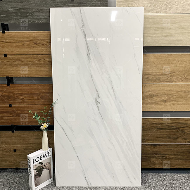 600x1200mm Carrara البيضاء الملمعة الملمعة عالية البلاط الزجاجي لأرضية البلاط البورسليني الرخام